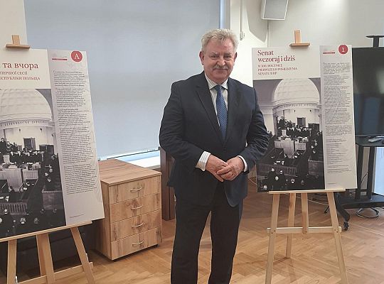 Senat RP wczoraj i dziś na wystawie w Lęborku 42328