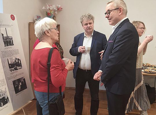 Senat RP wczoraj i dziś na wystawie w Lęborku 42330