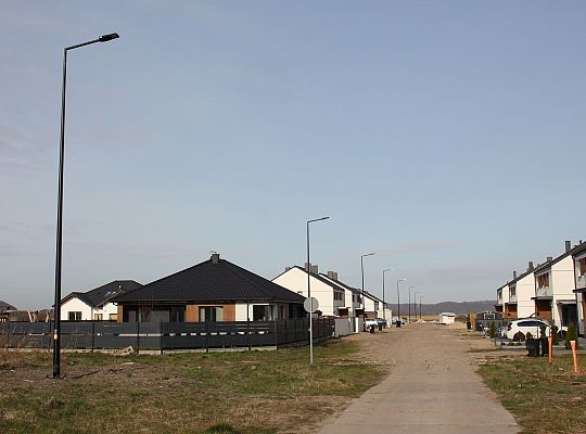 Nowe latarnie oświetlają ulice Strzelców 42549