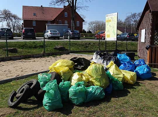 Rzeka Łeba oczyszczona 42612