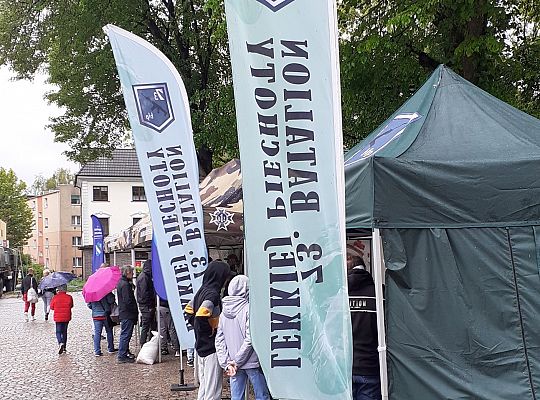 Na placu Pokoju promowali zasadniczą służbę 43090