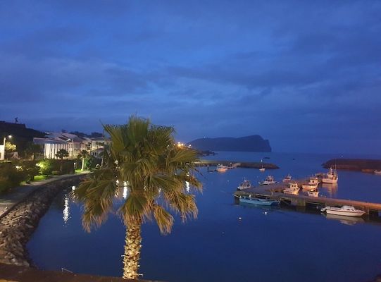 Uczniowie SP1 z Erasmusa+ polecieli na Azory 43135