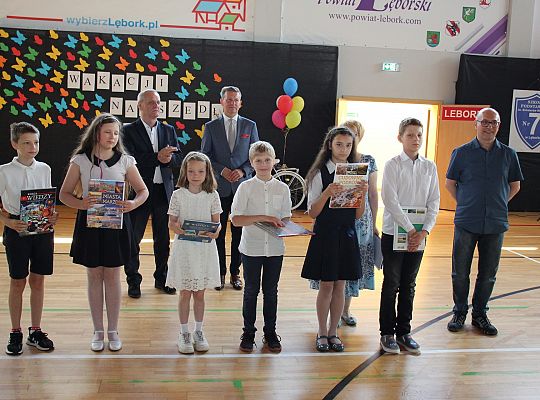 Uczniowie „Siódemki” uroczyście zakończyli rok 43891