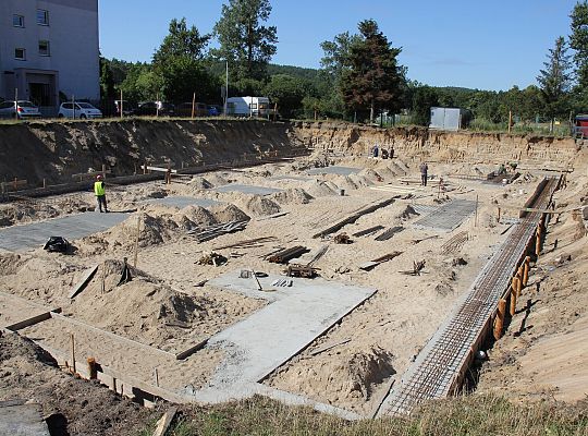 Przy Obrońców Wybrzeża powstają mieszkania z 45080