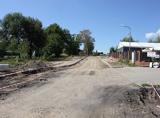Na Pułaskiego trwa budowa nowej drogi 45125