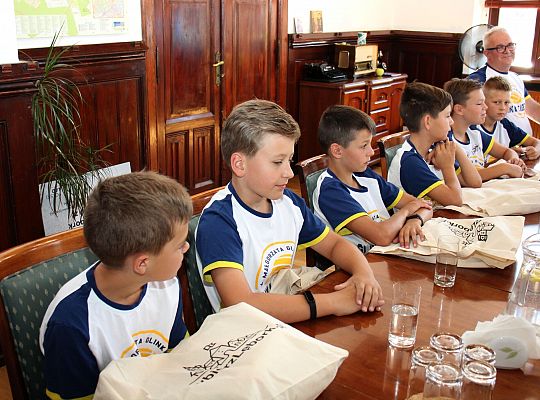 Burmistrz pogratulował zdolnym siatkarzom i ich 45149