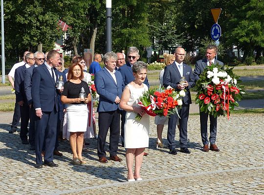 Kwiaty w Święto Wojska Polskiego 45156