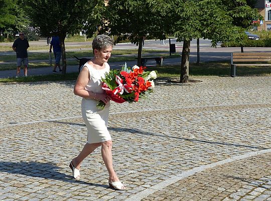 Kwiaty w Święto Wojska Polskiego 45157