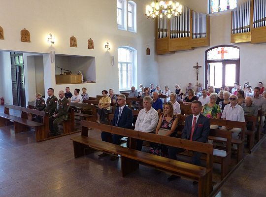 Kwiaty w Święto Wojska Polskiego 45178