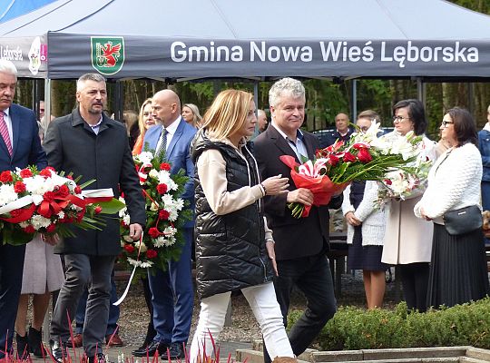 Pamięci pomordowanych więźniów KL Stutthof 45600