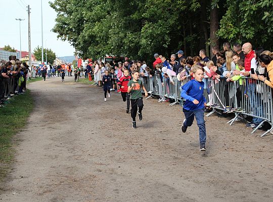 Rekordowa frekwencja na inauguracji biegowego 45630