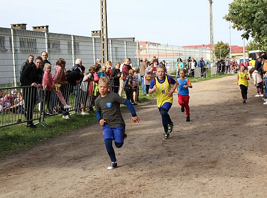 Rekordowa frekwencja na inauguracji biegowego 45653