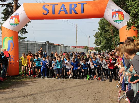 Rekordowa frekwencja na inauguracji biegowego 45660