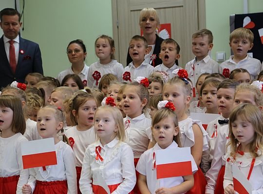 Przedszkolaki odśpiewały hymn 46244