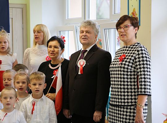 Przedszkolaki odśpiewały hymn 46245