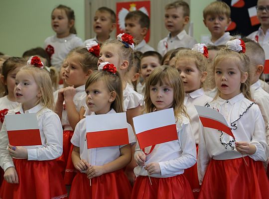 Przedszkolaki odśpiewały hymn 46249