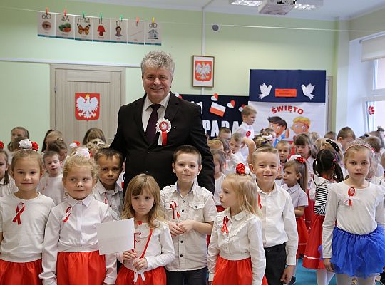 Przedszkolaki odśpiewały hymn 46250