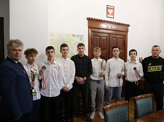 Mistrzowie Polski w karate WKF w ratuszu 46597