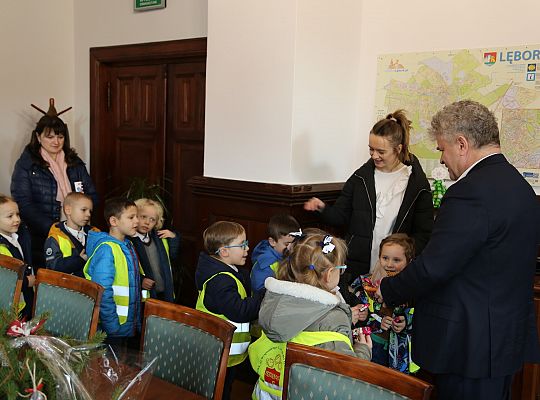 Świąteczna wizyta dzieci z Przedszkola nr 5 46795