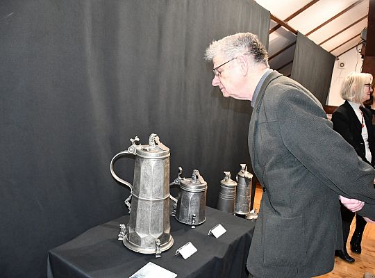 „Z podziemi na salony…” Nowa wystawa w Galerii 47234