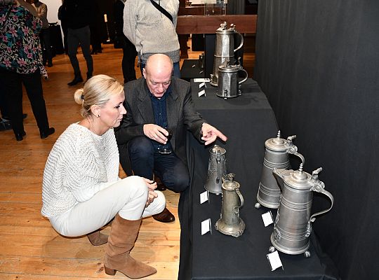 „Z podziemi na salony…” Nowa wystawa w Galerii 47235