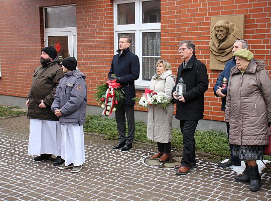 W 78. rocznicę sowieckiej zbrodni na plebani 47351