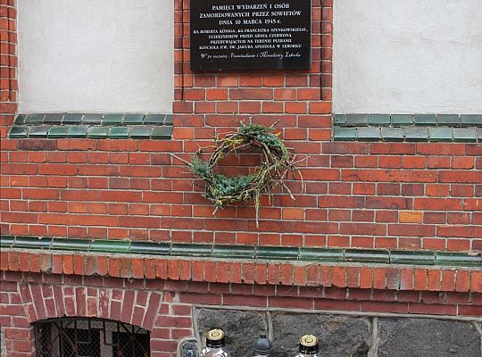 W 78. rocznicę sowieckiej zbrodni na plebani 47357