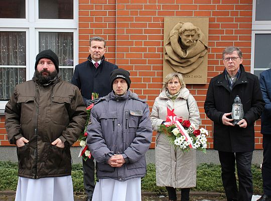 W 78. rocznicę sowieckiej zbrodni na plebani 47347