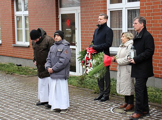 W 78. rocznicę sowieckiej zbrodni na plebani 47348