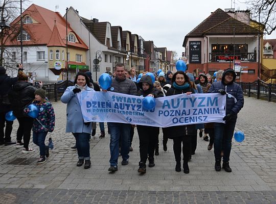 W solidarności z osobami z autyzmem. Lębork na 47568