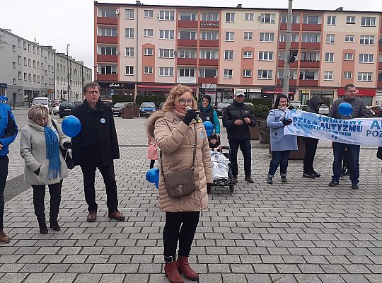 W solidarności z osobami z autyzmem. Lębork na 47573