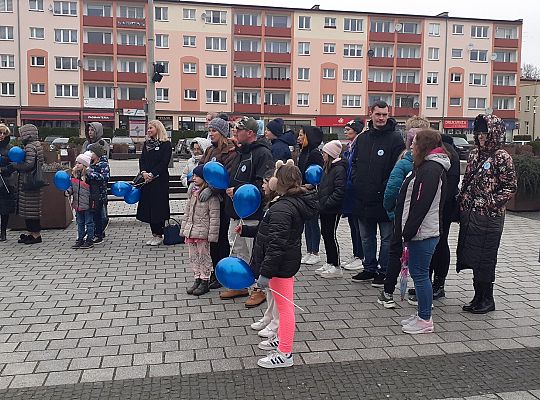 W solidarności z osobami z autyzmem. Lębork na 47583