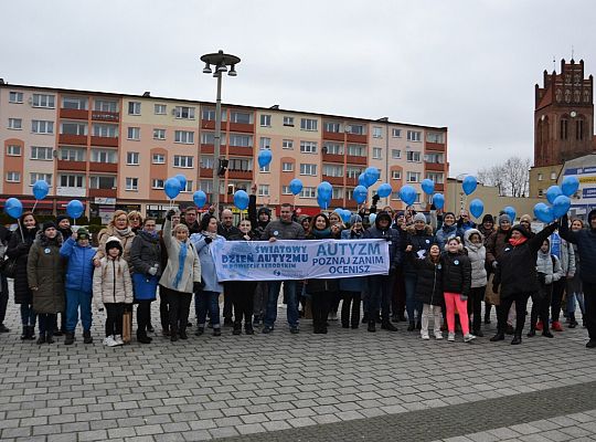 W solidarności z osobami z autyzmem. Lębork na 47606