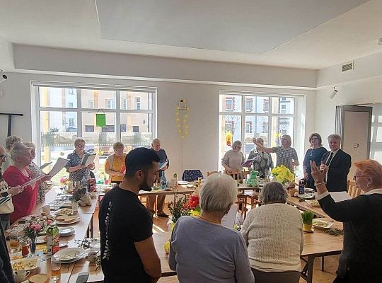 Spotkanie wielkanocne Klubu Seniora 47631