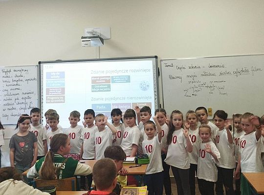 Przedszkolny piknik na sportowo w SP7 47819