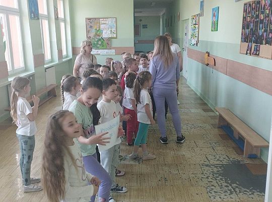 Przedszkolny piknik na sportowo w SP7 47824