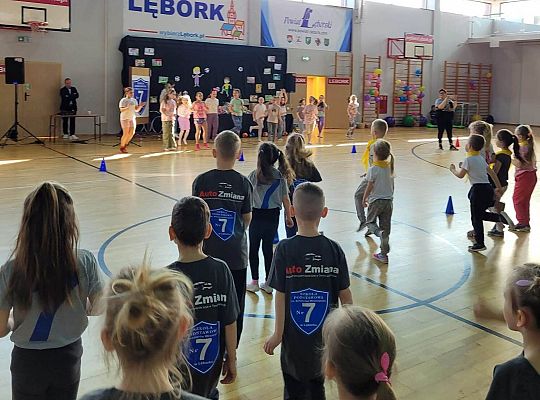 Przedszkolny piknik na sportowo w SP7 47805