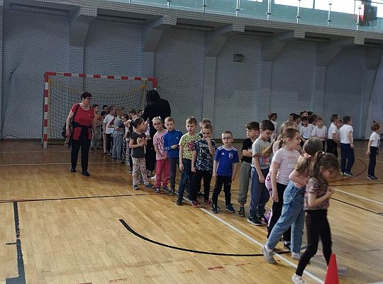 Przedszkolny piknik na sportowo w SP7 47793