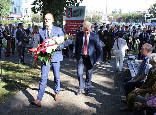 Pamięci Sybiraków i agresji ZSRR na Polskę 51488