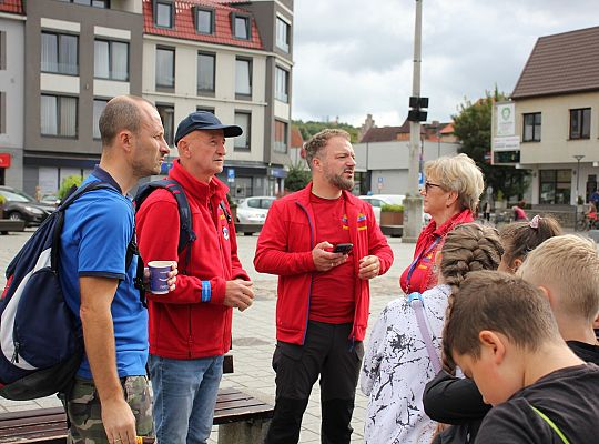 Rajd pieszo-rowerowy wyruszył z placu Pokoju 51539