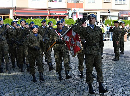 Uroczysta przysięga wojskowa na placu Pokoju 51666