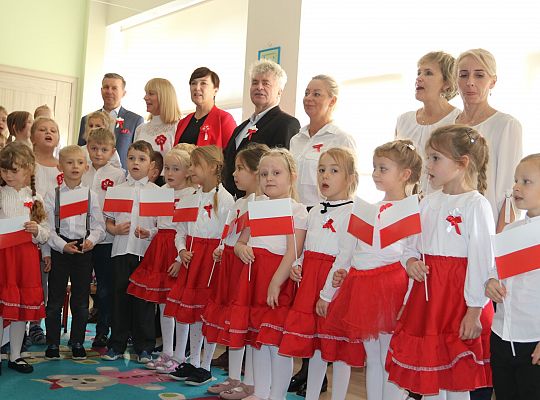 Wspólne śpiewanie hymnu narodowego w lęborskich 52262