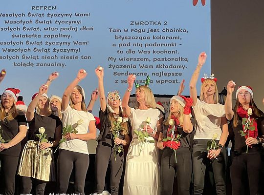 "Opowieść Wigilijna" na rzecz Hospicjum 53185