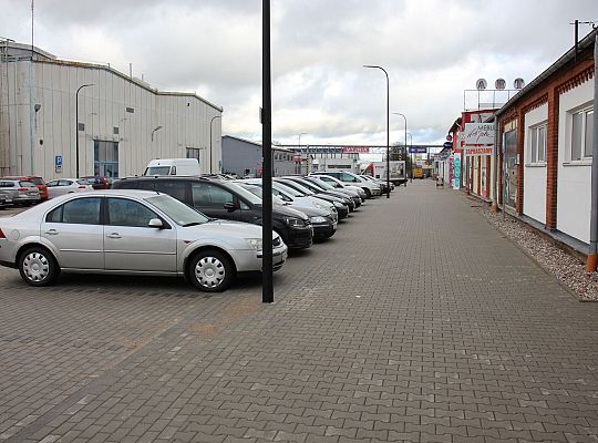 Ulica Zwarowska zyskała parking. Wkrótce II etap 53423