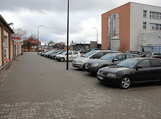 Ulica Zwarowska zyskała parking. Wkrótce II etap 53424