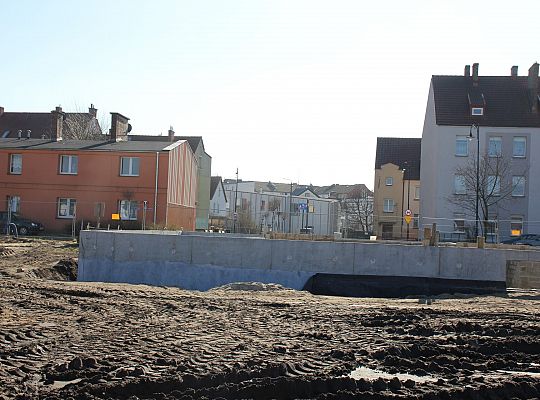 Przy ulicy Malczewskiego trwa budowa mieszkań 53785