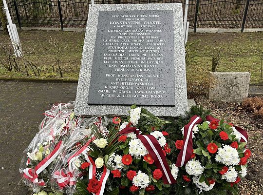 Ambasador Łotwy oddał hołd ofiarom Marszu Śmierci 53855