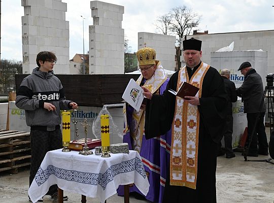 Poświęcenie kamienia węgielnego pod budową 54096