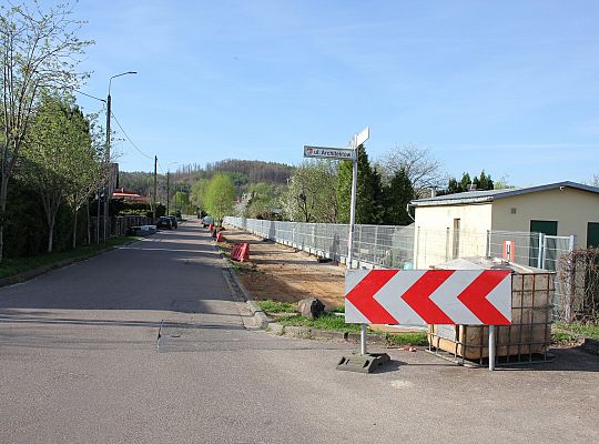 Na ulicy Glinianej powstaje droga dla pieszych i 54210