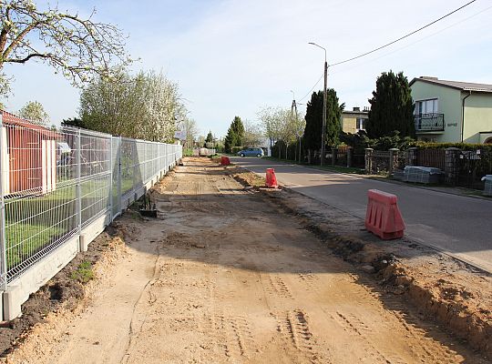 Na ulicy Glinianej powstaje droga dla pieszych i 54217